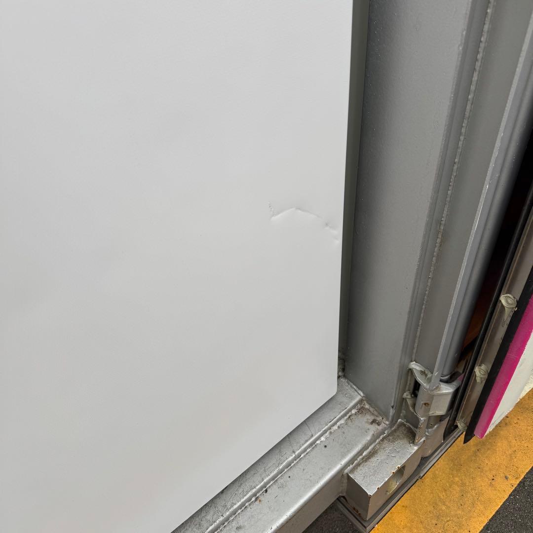 C7411★2023年製美品★シャープ　冷蔵庫　マットホワイト　右.左開き　大型