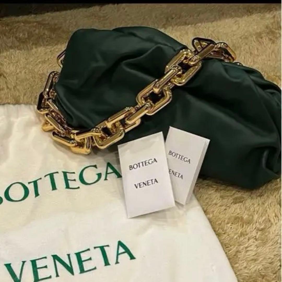 BOTTEGA VENETA チェーンショルダーバッグ　ザチェーンポーチ