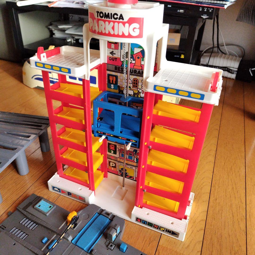 トミカパーキング セブンイレブン付き(絶版・希少)