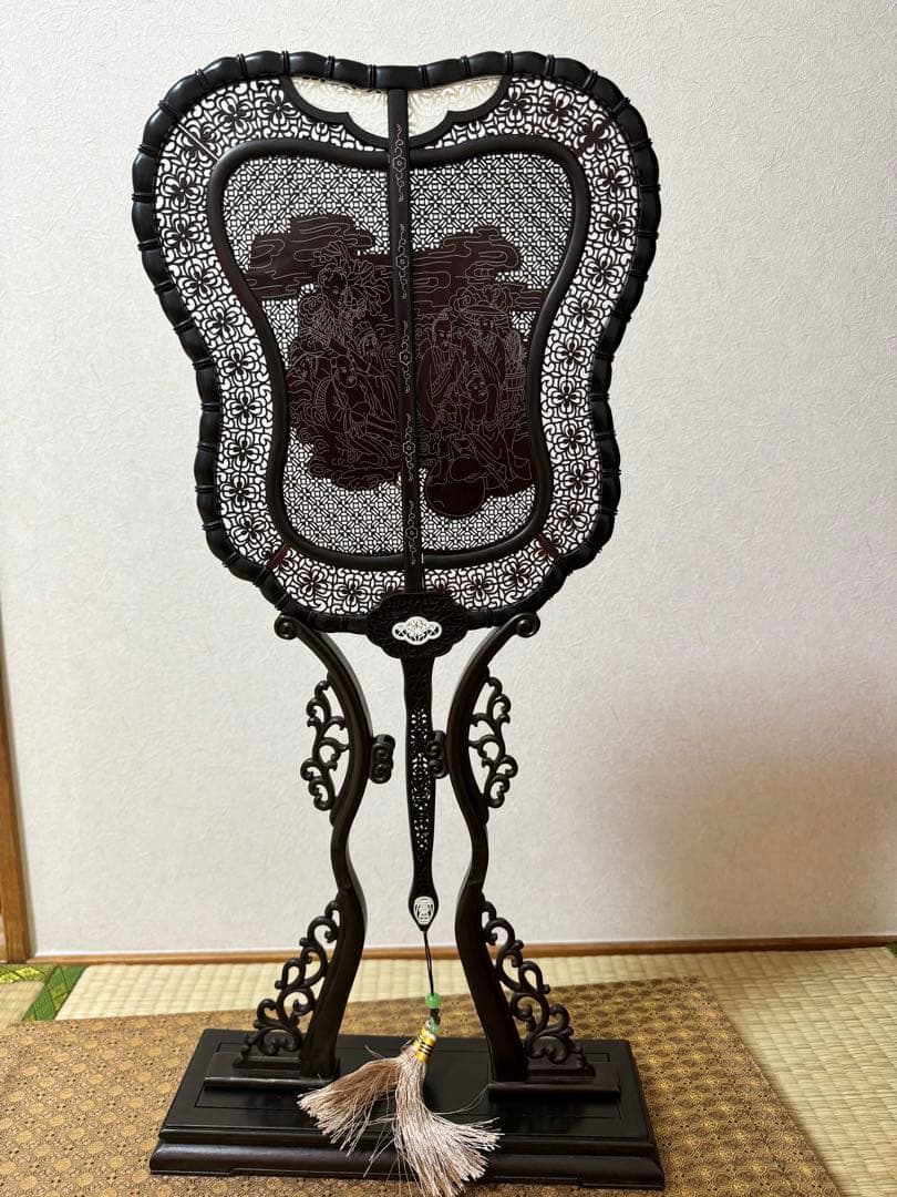 中国美術 透彫刻 軍配 高48cm幅28cm 台座・箱付 両面 団扇