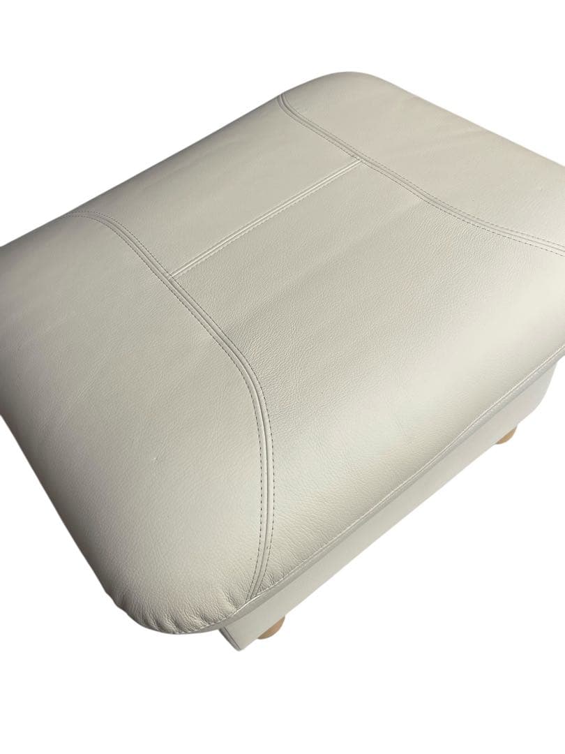 MUKU工房では日本有数の家具産地である旭川スッール