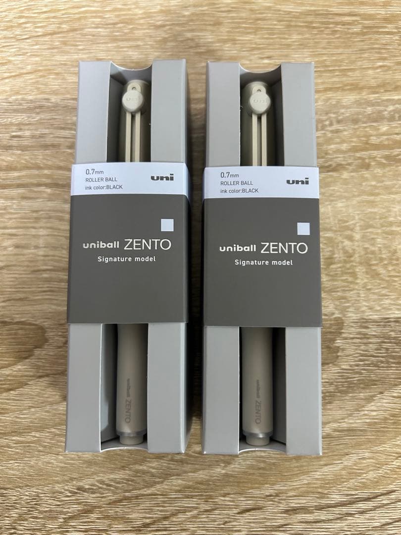 ユニボールゼント シグニチャーモデル　0.7mm 2本セット