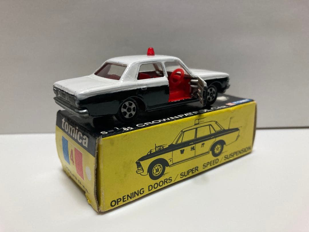 トミカ　日本製　クラウン　パトロールカー　1Aホイール　赤色灯Aタイプ　色指定箱