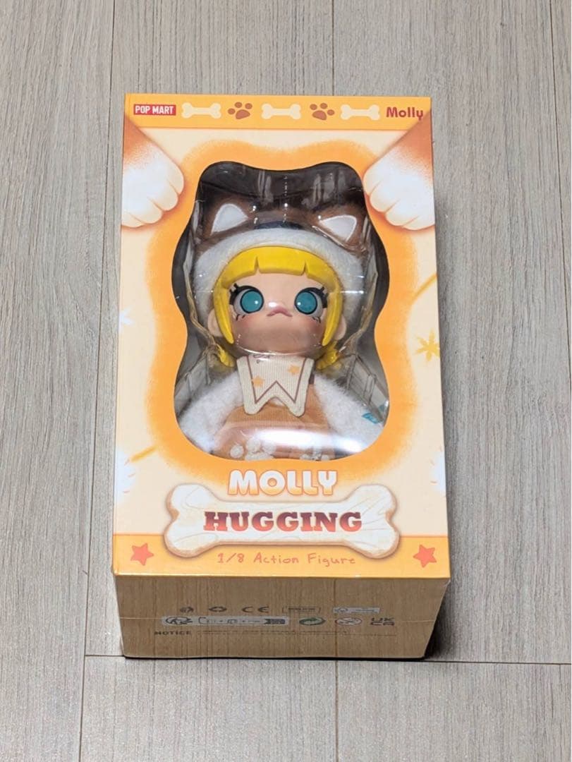 POP MART Molly Hugging 1/8 フィギュア
