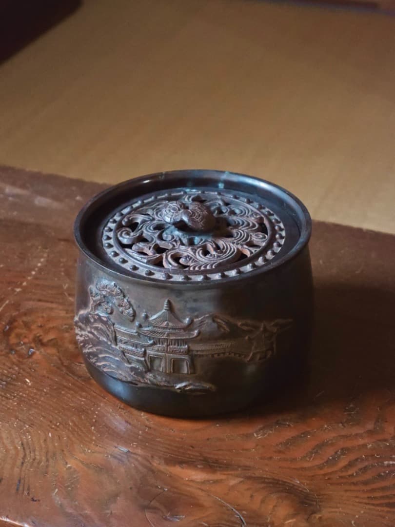 楼閣山水紋　霊芝摘蓋　建水　銅製　茶道具　佐渡銅器　重さ1900g　Q2331