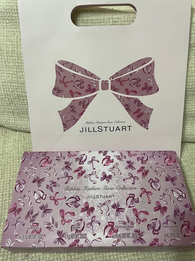 JILLSTUART ホリデーコレクション　リボンファッションショー