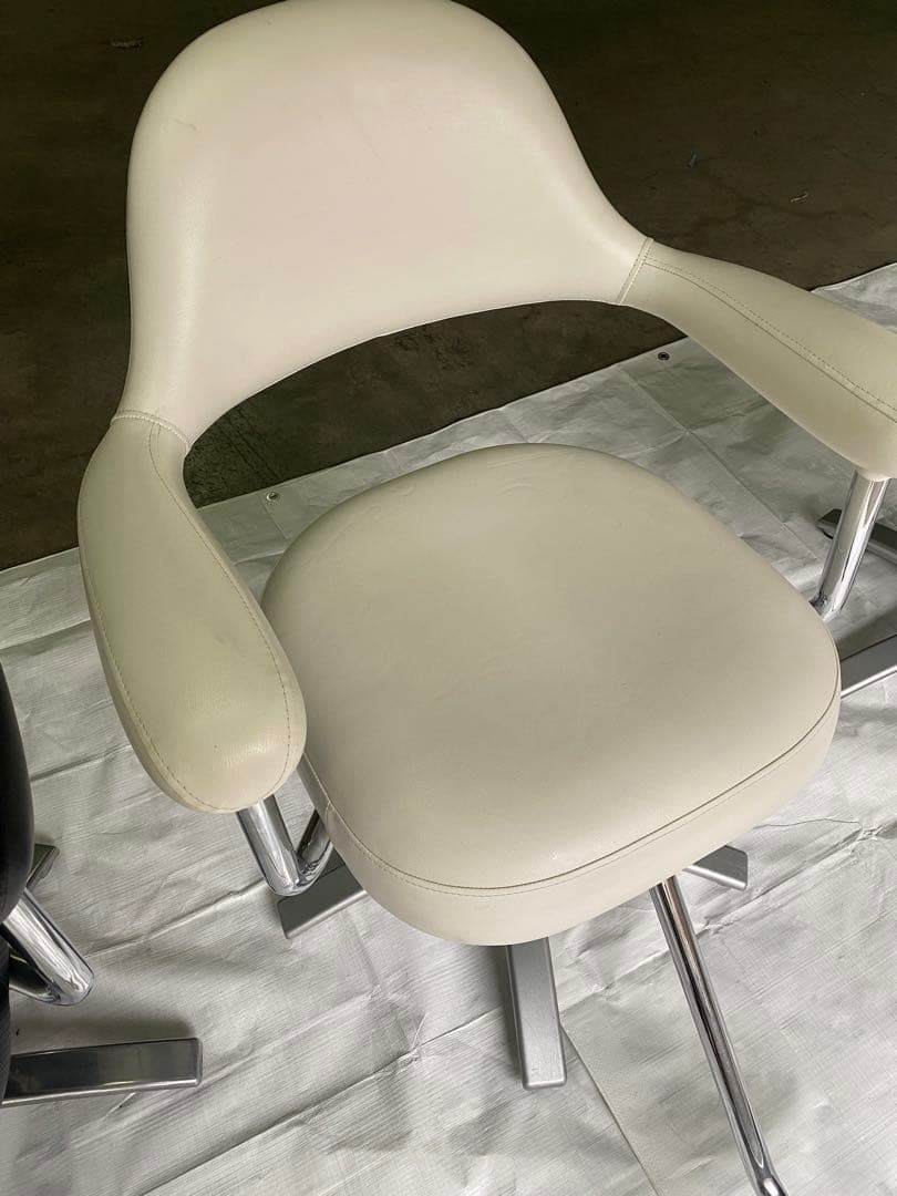 スタイリングチェア　美容室　椅子　セット椅子　カットチェア