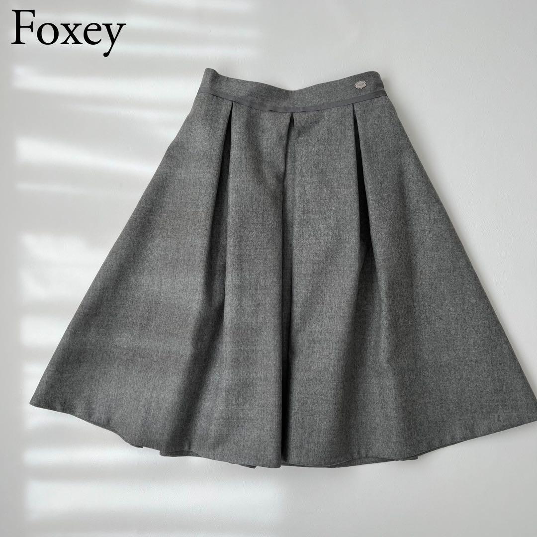 美品　Foxey フォクシー　ボックスプリーツスカート　ロゴプレート　38