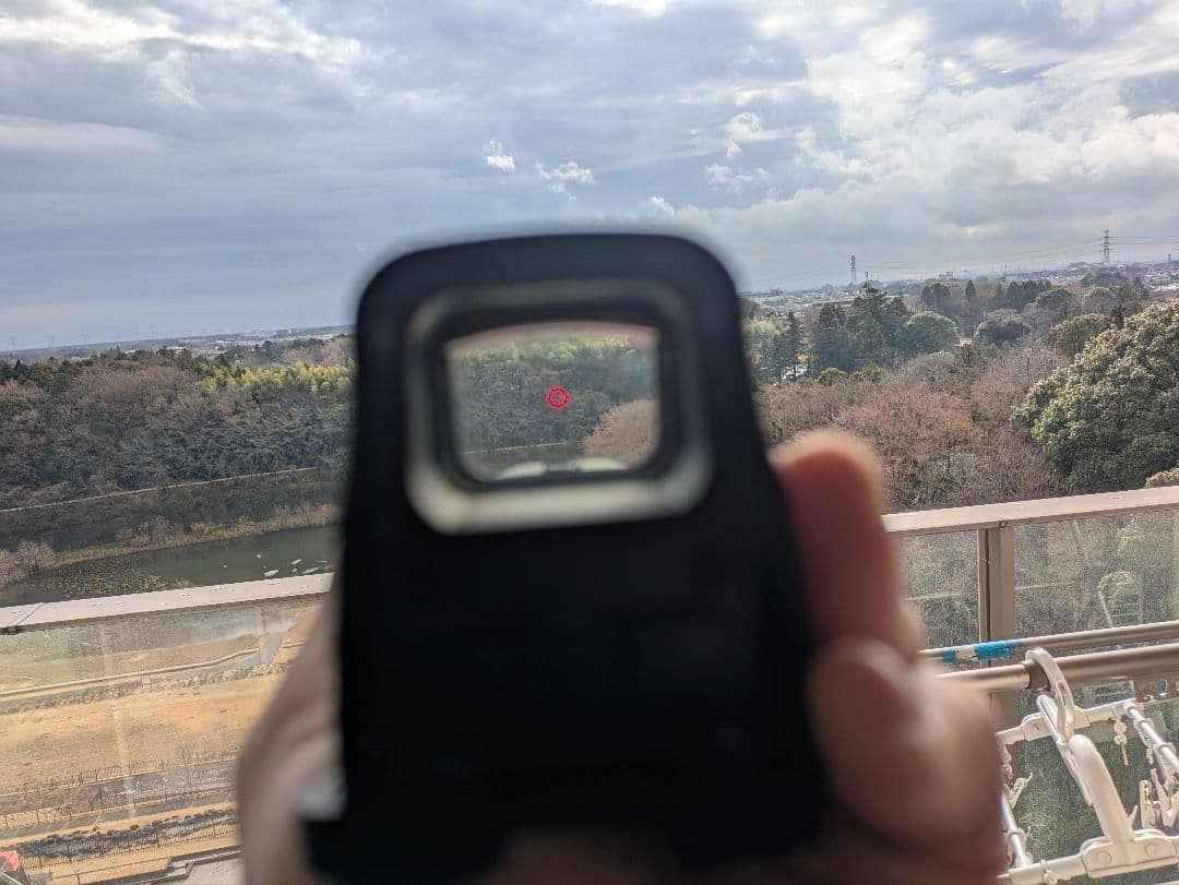 Eotech実物　赤色ドットサイト 専用ケース付き