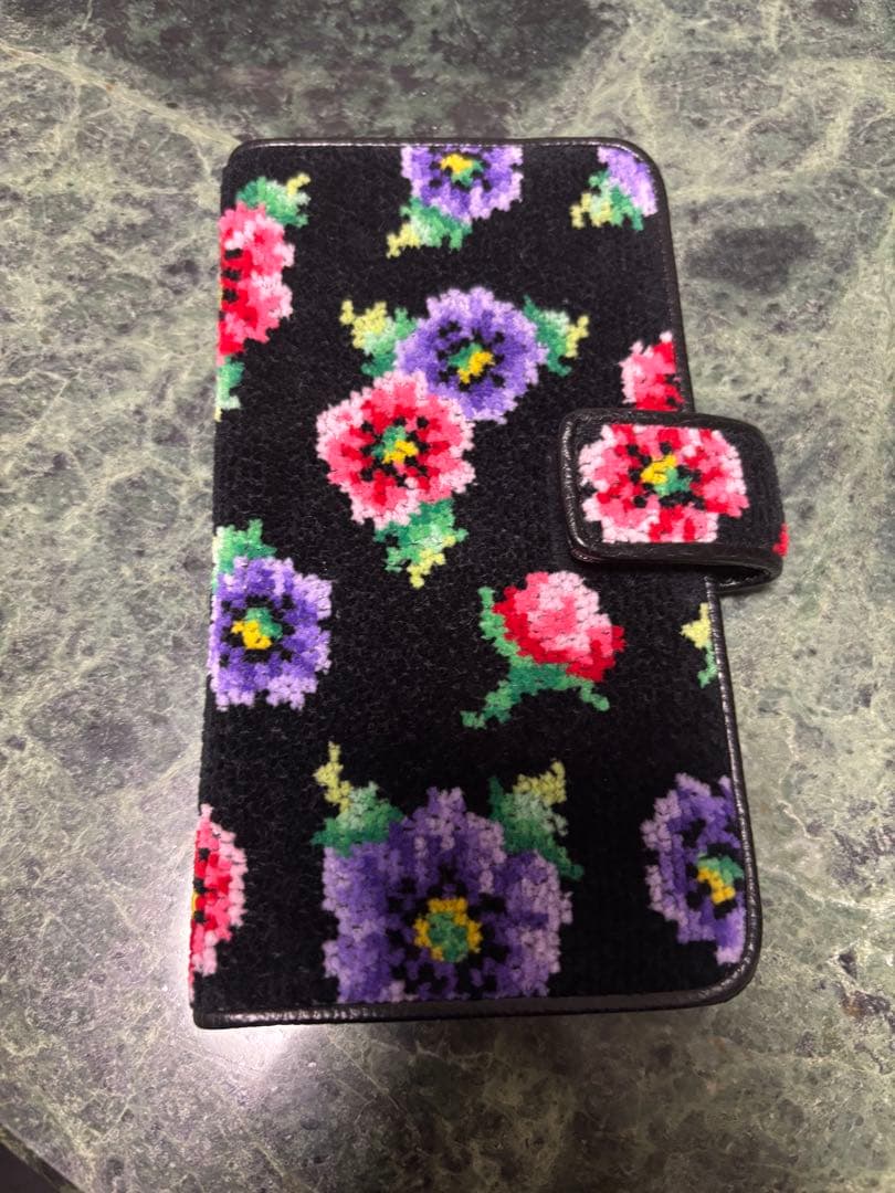 フェイラースマホケース