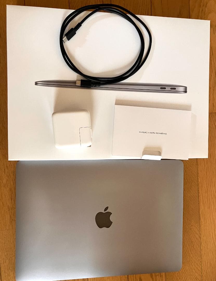 MacBook本体 Apple MacBook Air (Early 2020)8GB 256GB