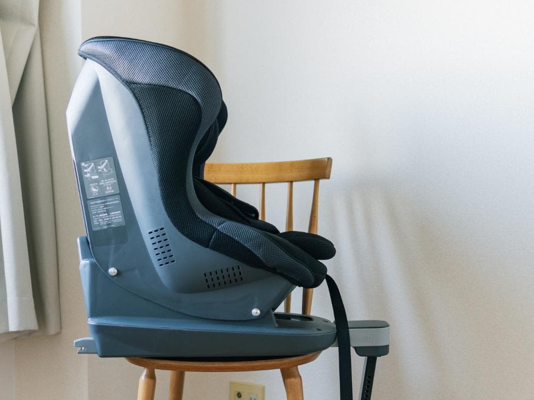 ブラック チャイルドシート ISOFIX対応