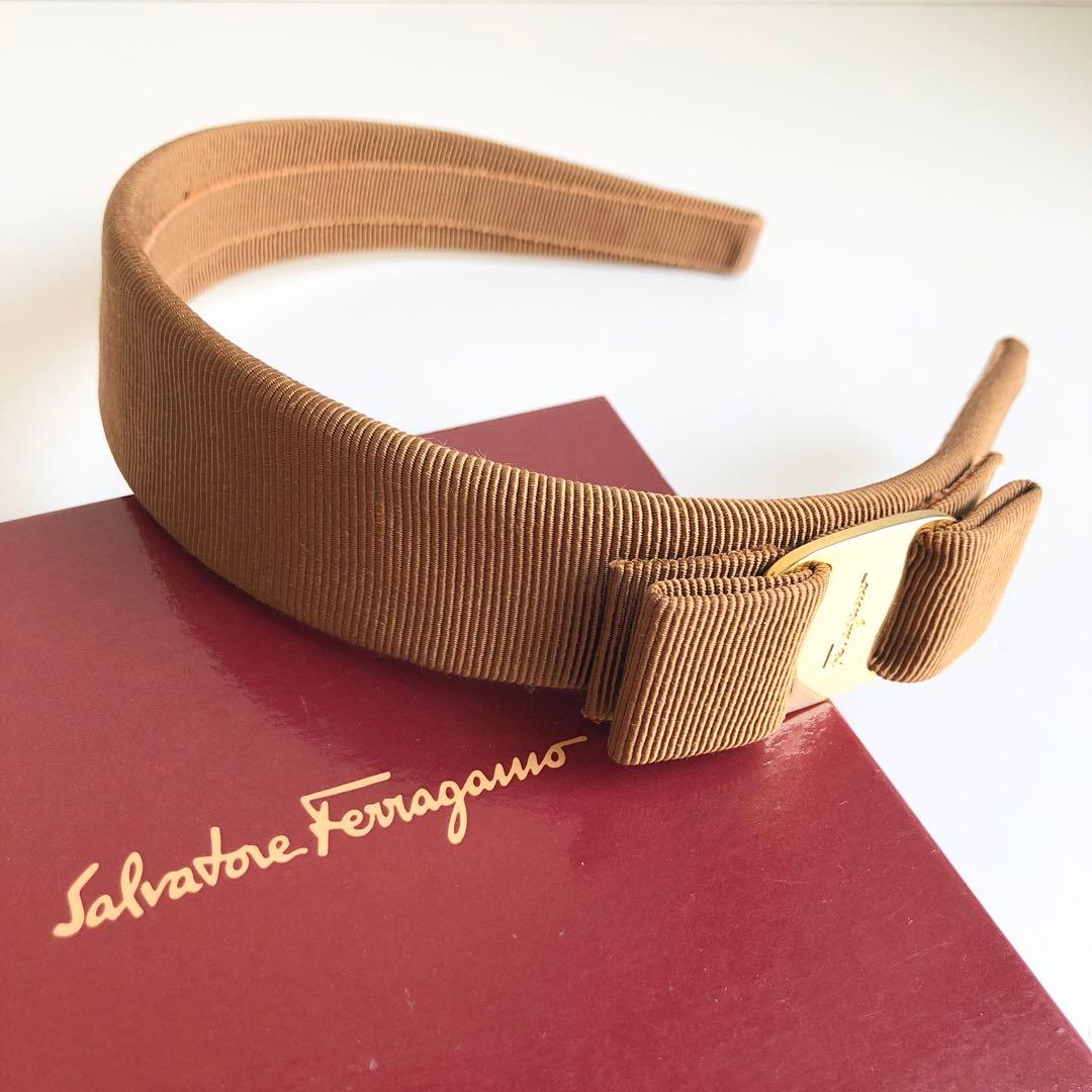 極美品✨フェラガモ ferragamo カチューシャ ヴァラリボン　ブラウン