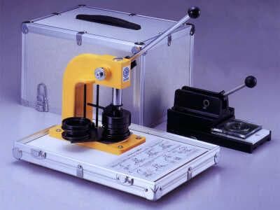 日本製Pro用缶バッジマシン