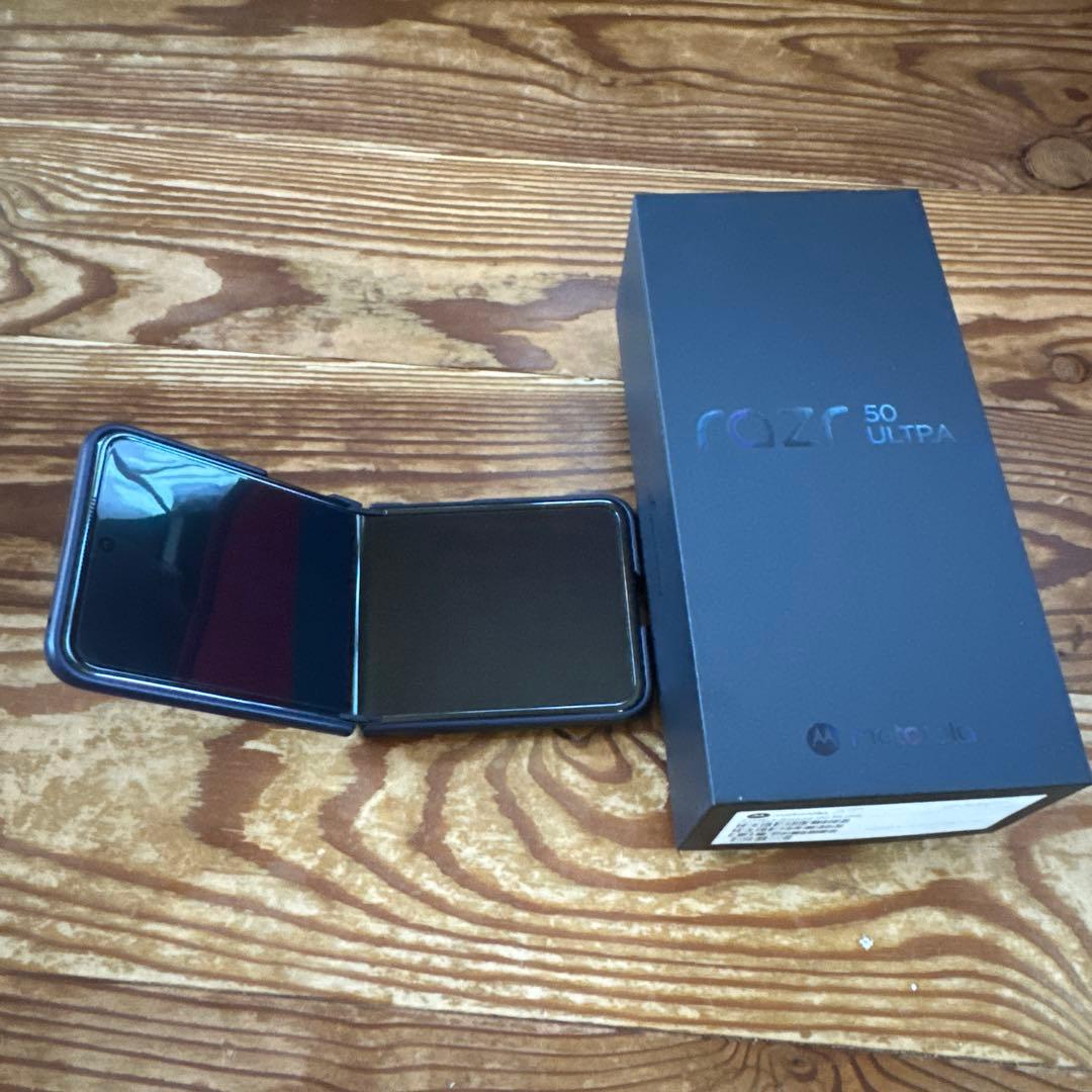 スマートフォン本体 Motorola razr 50 ULTRA 12GB/512GB
