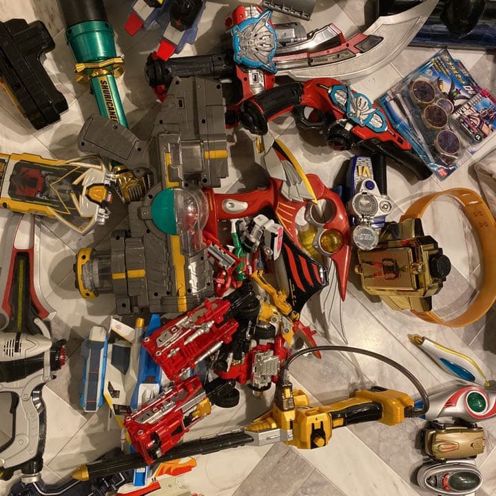 仮面ライダー、スーパー戦隊、ウルトラマンおもちゃ