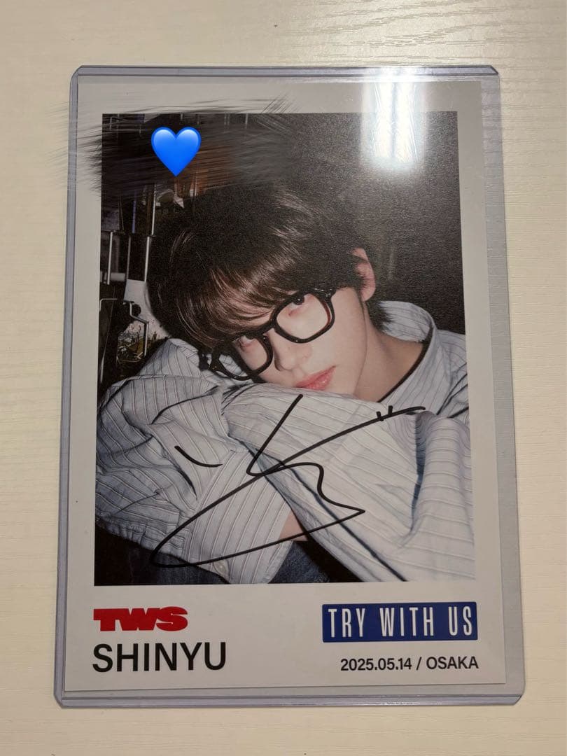 ТWS シニュ 直筆サイン TRY WITH US