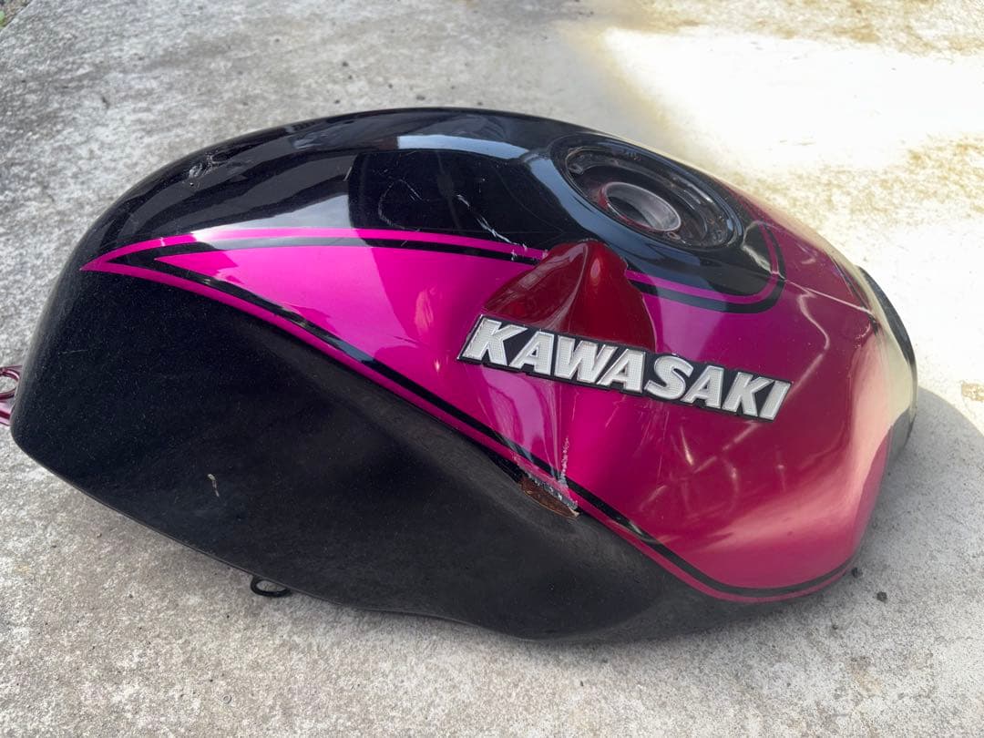 Kawasaki タンク 黒/ピンク