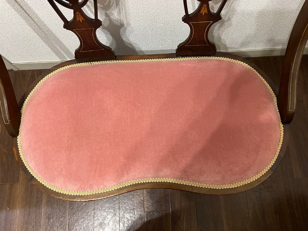 【もっちゃん】 西洋スタイルの装飾ベンチ