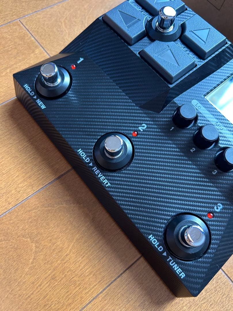 美品　ZOOM G2 FOUR マルチエフェクター　Ibanezピック2枚付き