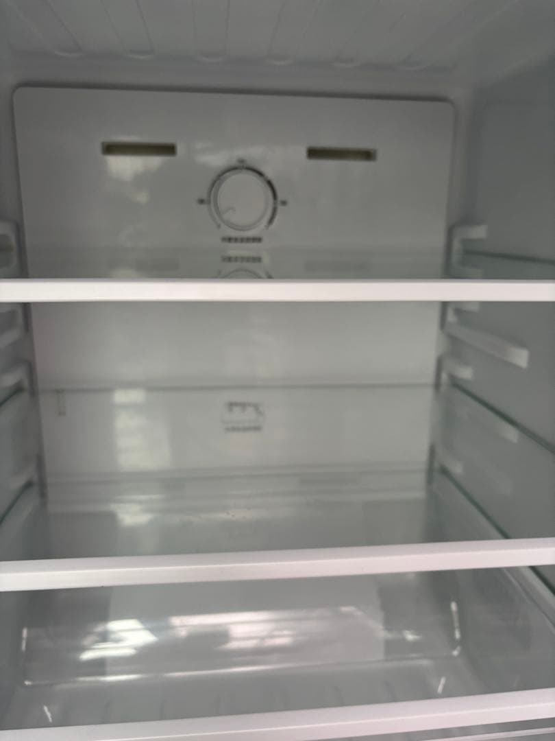 135L一人暮らし用冷蔵庫　ホワイト（引き取り限定）