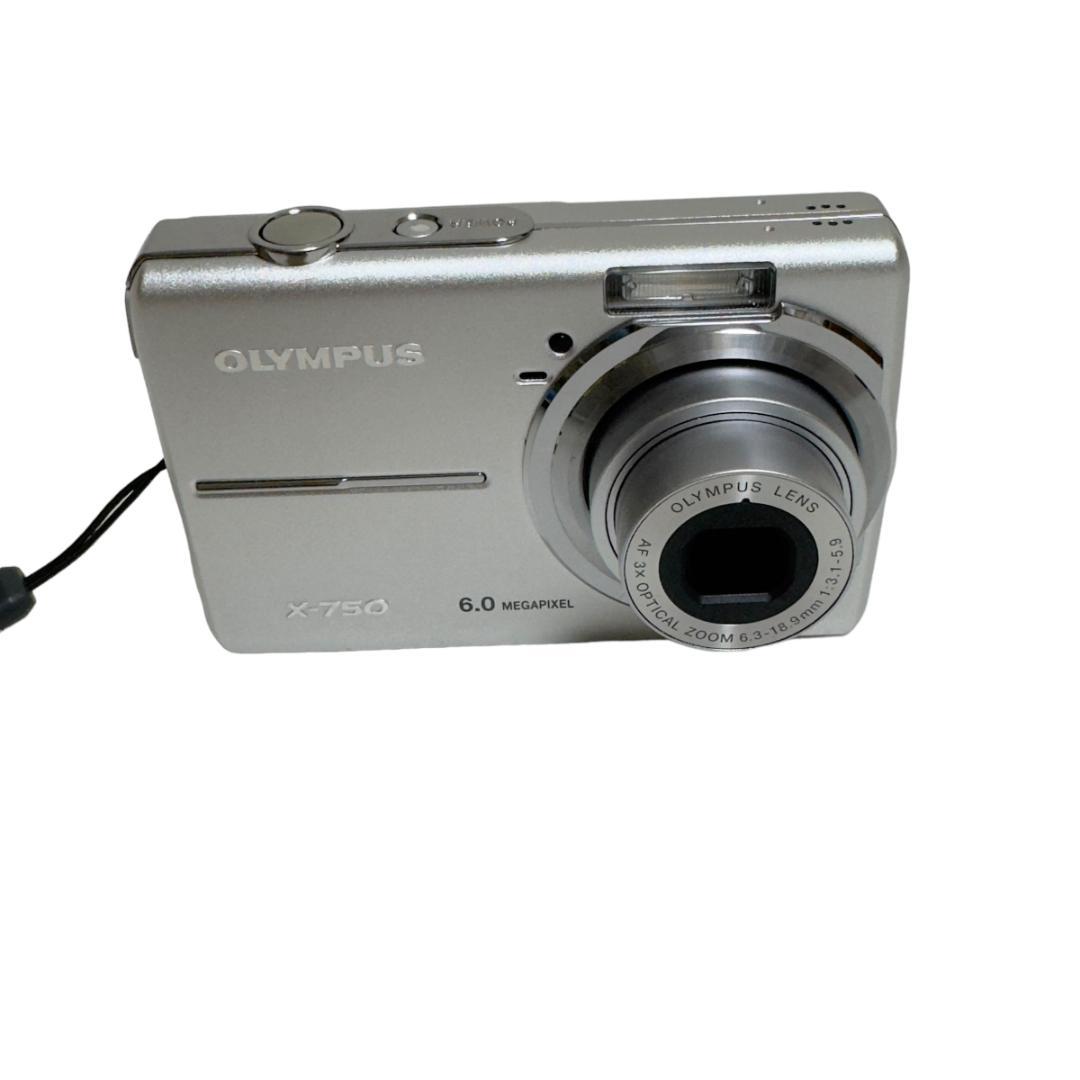 美品　OLYMPUS X-750　コンパクトデジタルカメラ
