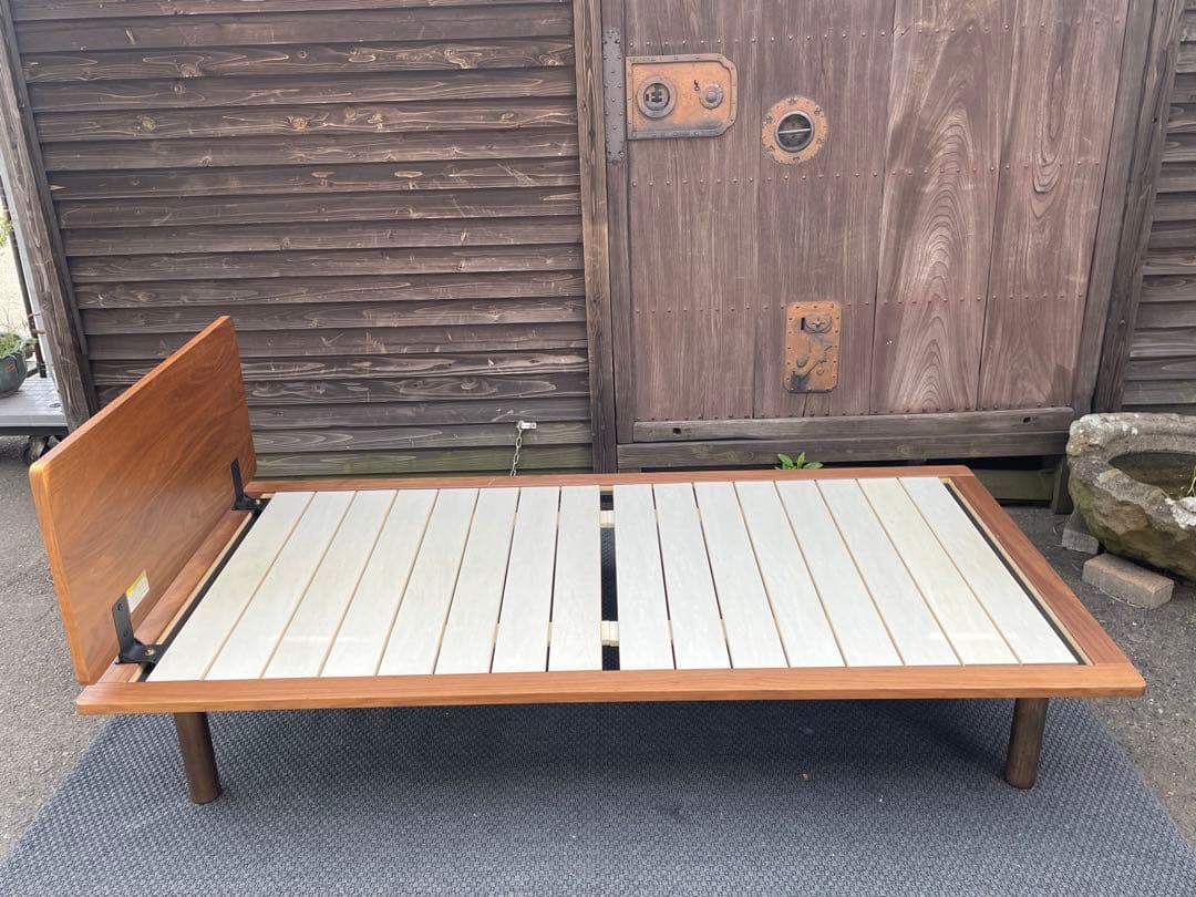 無印良品　木製ベッドフレーム　シングル　ウォールナット材　仙台　宮城