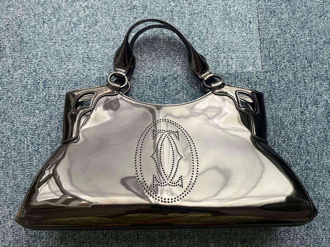 カルティエ　マルチェロ　パンチングロゴ　エナメル　パテント　レザー　ブラック