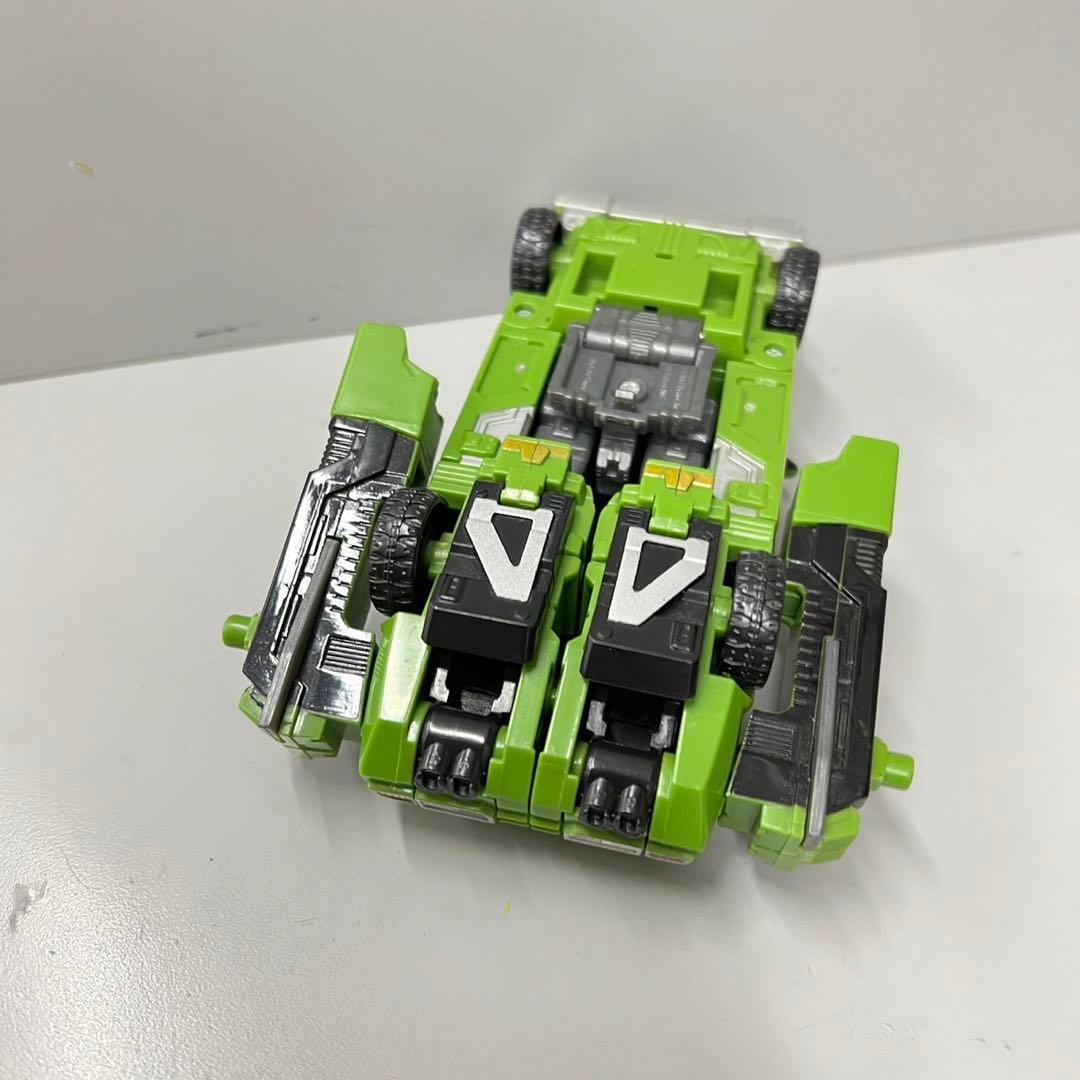 トランスフォーマー ダウンシフト　セイバートロン