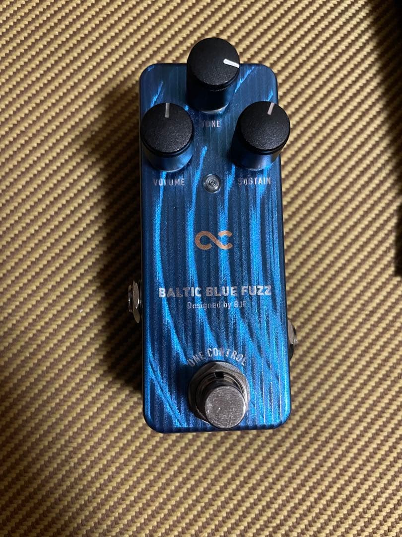 One Control BALTIC BLUE FUZZ ギターエフェクター