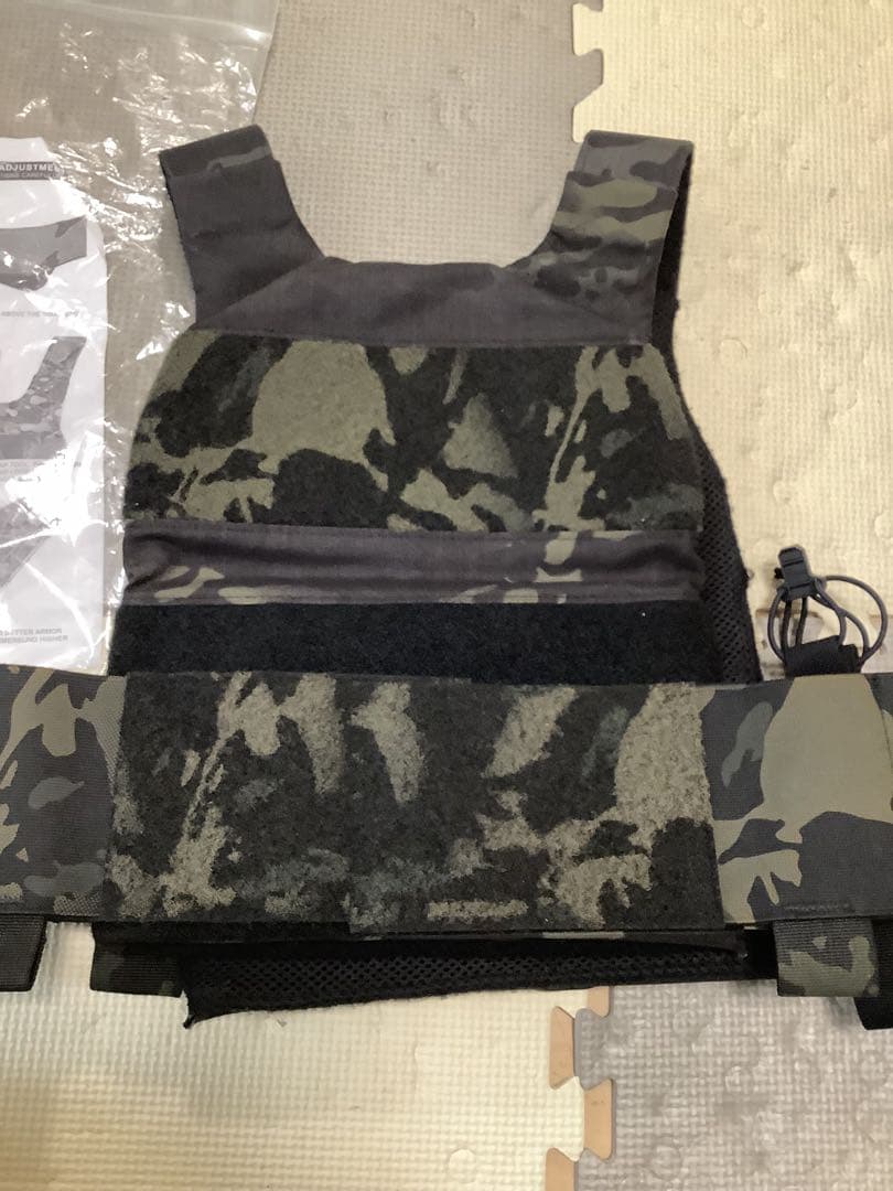 個人装備 Ferro concepts slickster multicam black