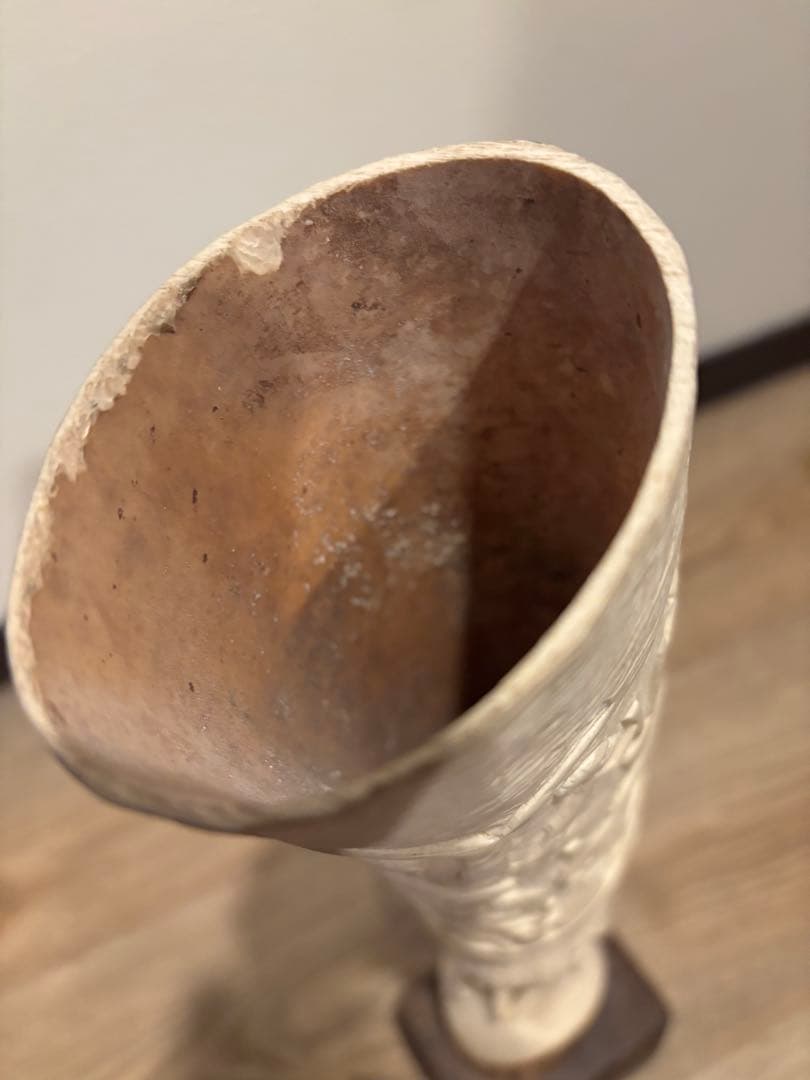 象牙風彫刻 人物像 木製台座付き