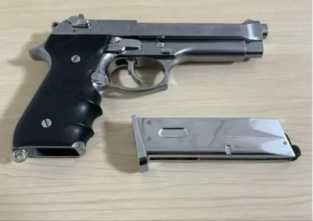 ブラックフライデー限定値引き東京マルイ　ベレッタ M92F シルバー　ガスガン