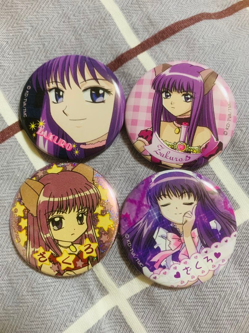 東京ミュウミュウ ザクロ　缶バッジ　ホログラム