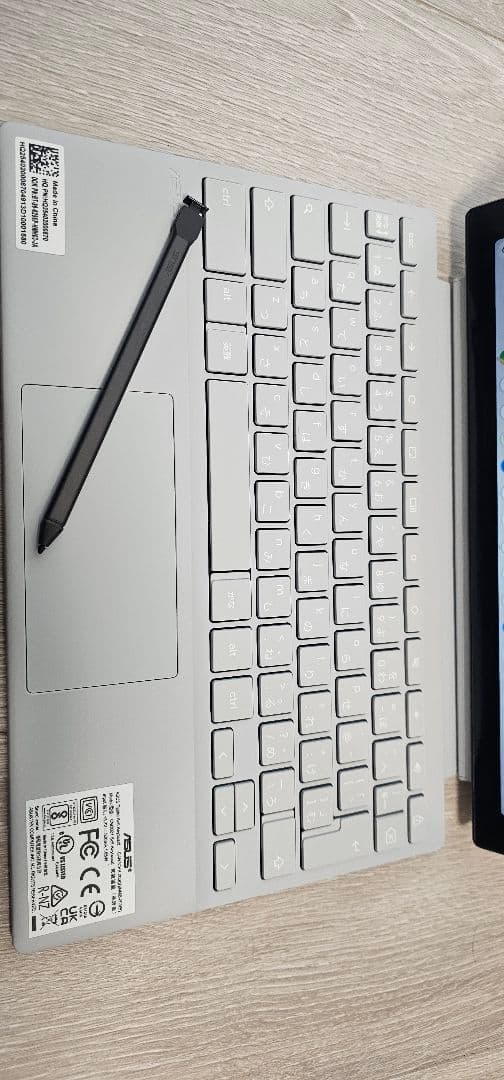 ASUS 2-in-1 Chromebook 10.5インチ 本体