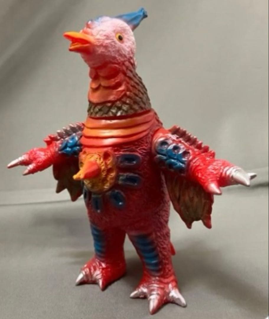 ヤモマーク　ブラックピジョン 赤 スーフェス ソフビ　フィギュア