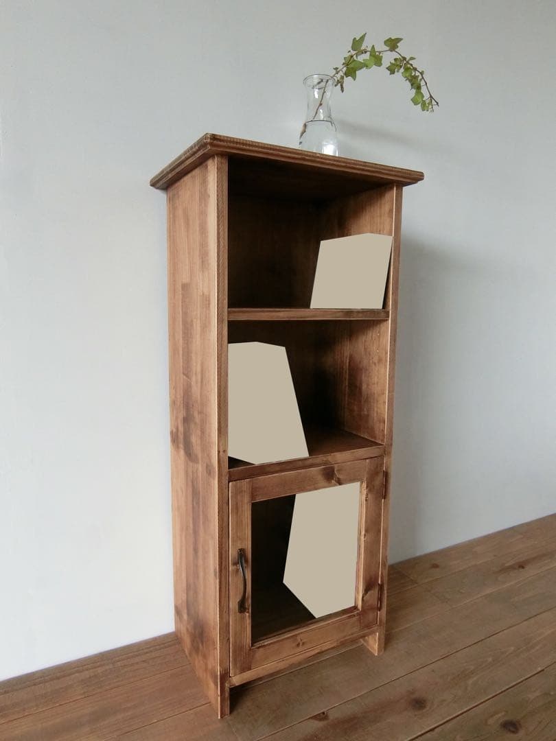 スリムキャビネット