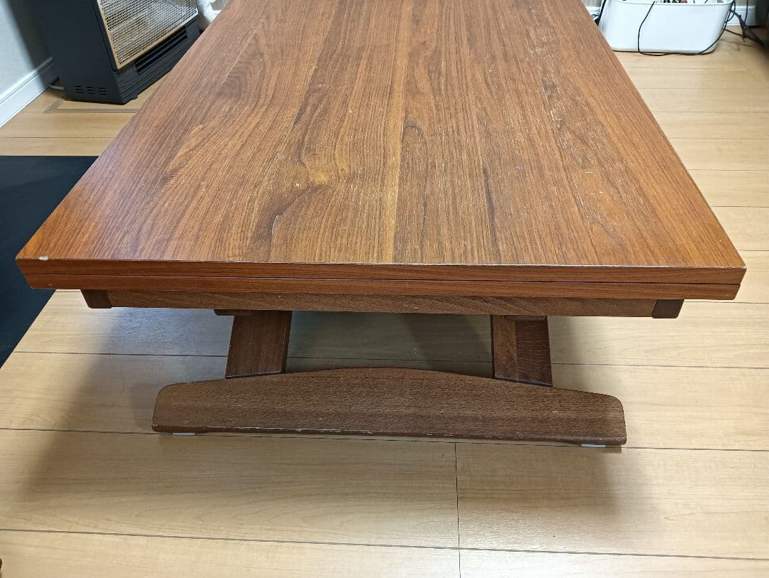 カリガリス（イタリア製）マスコッティ 昇降式テーブル