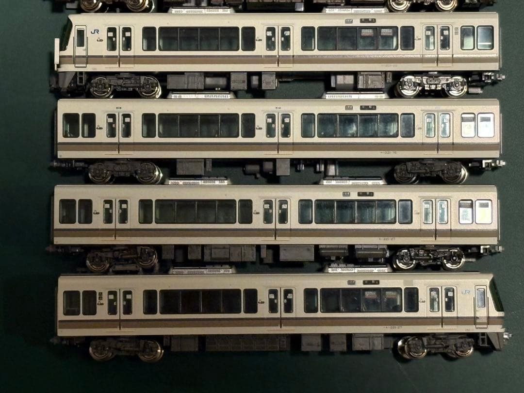 223系2500番台 10-951 221系　8両
