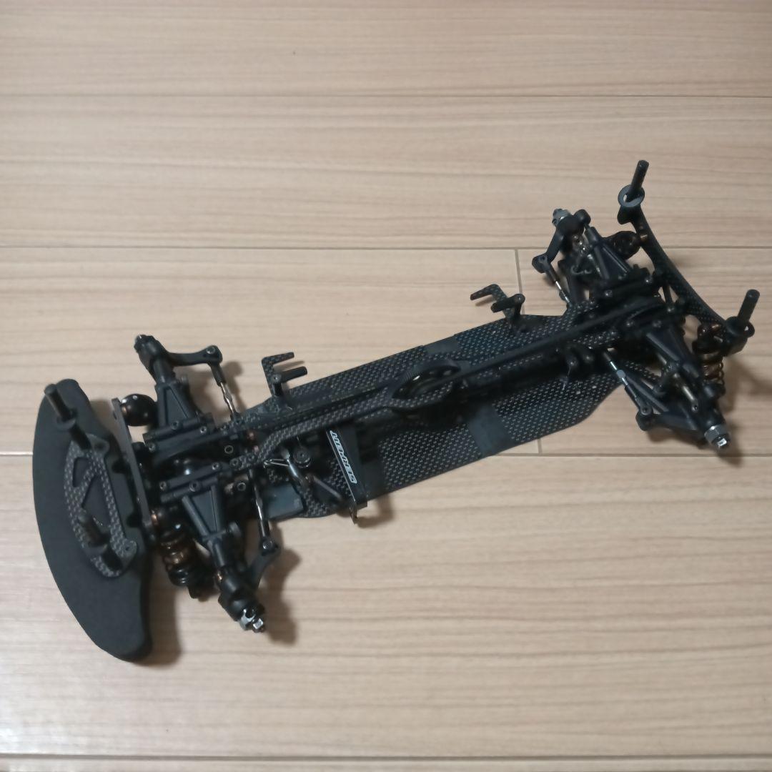 サーパント　X20MID カーボンシャシー