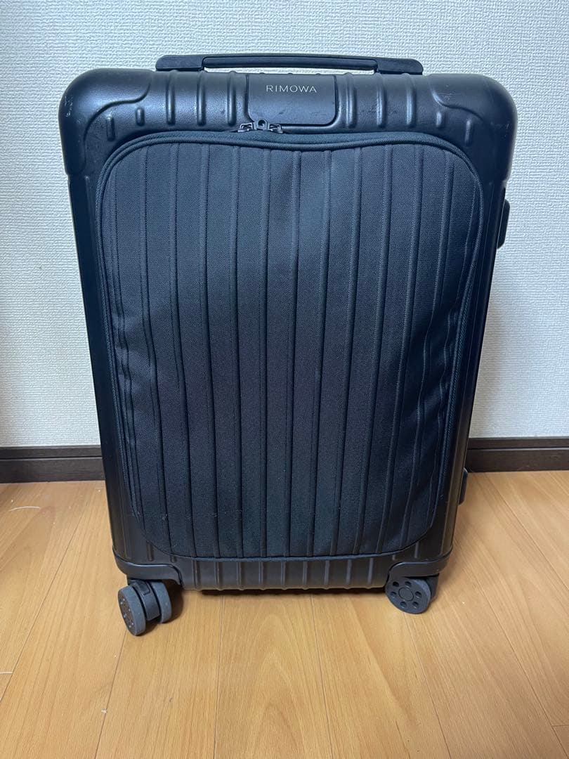 リモワ エッセンシャルスリーブ キャビン