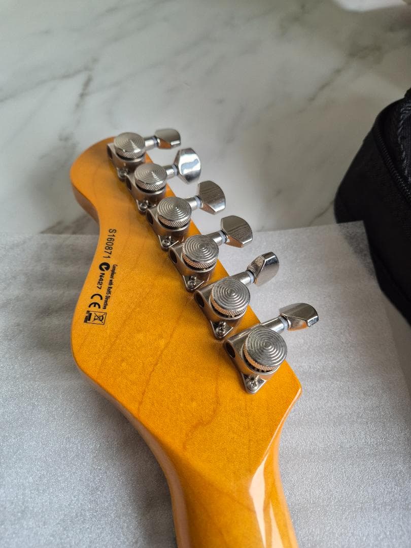 ギター Dean Zelinsky タグリアーレ w/ ロック式ペグ