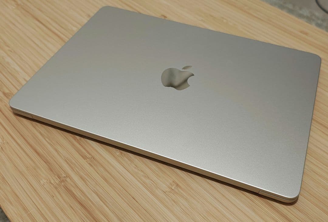 MacBook Air M2 2022 スターライト 8GB/256GB 美品