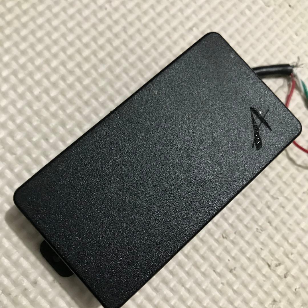 Tom Anderson HC2+ ピックアップ