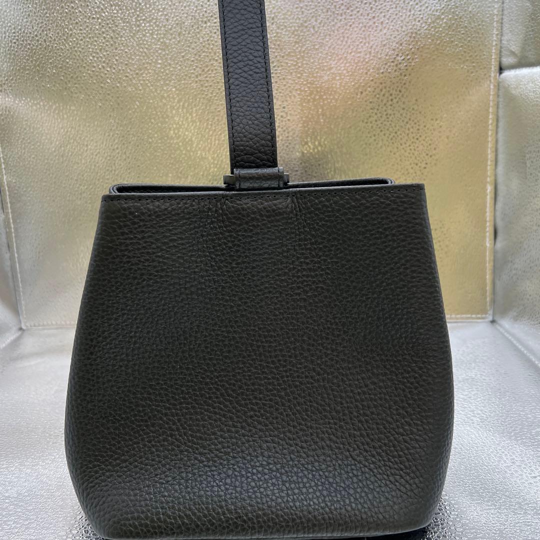 HushTug（ハッシュタグ）の巾着レザーバッグ超美品