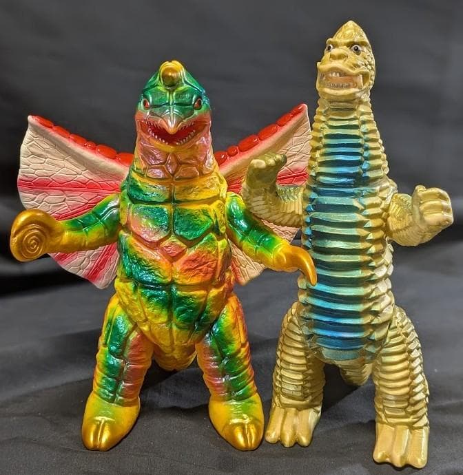 レッドキング＆ドラコ羽付（ブルマァク復刻）ソフビフィギュア２体セット