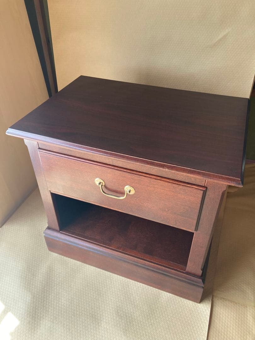 【送料込み】米軍放出品/サイドテーブル/ナイトテーブル①