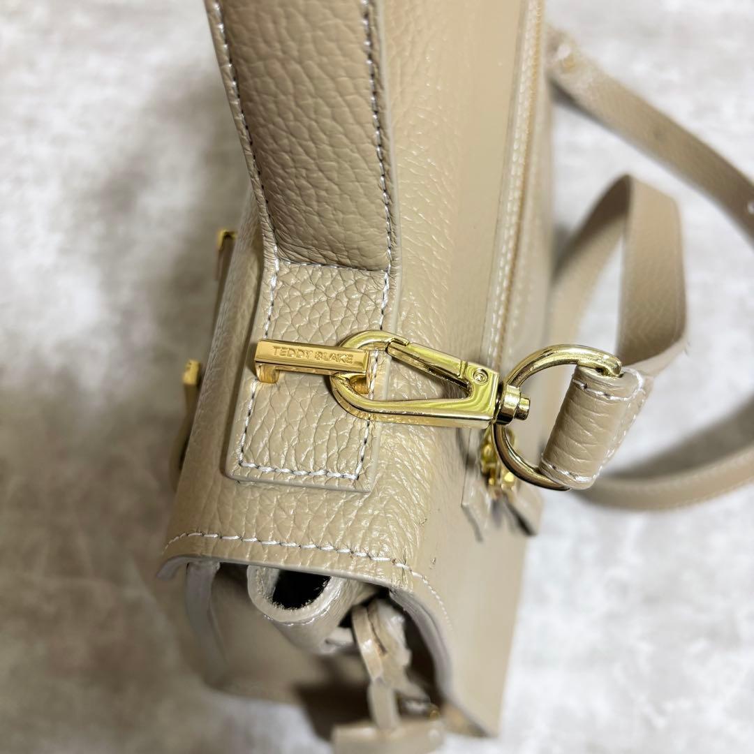 H291 未使用級✨ テディブレイク　ハンドバッグ　2way レザー　チャーム