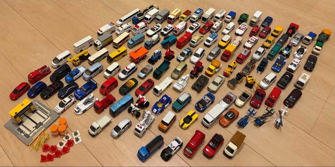 トミカ いろいろセット まとめ売り　昭和の日本製あり 光るテコロジー　洗車機