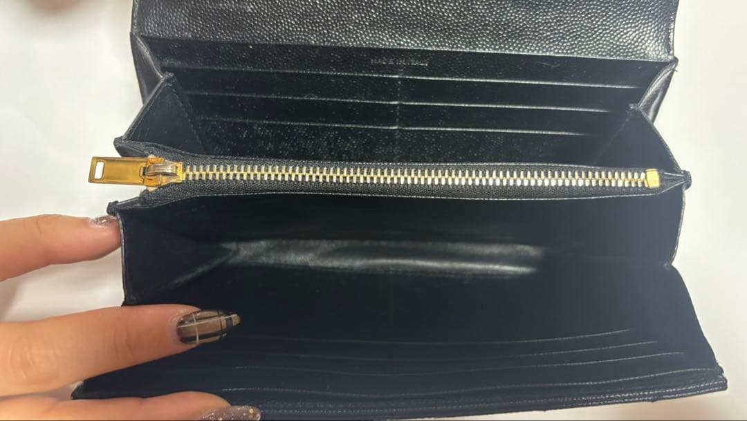 美品　SAINT LAURENT 二つ折り財布 黒 レザー